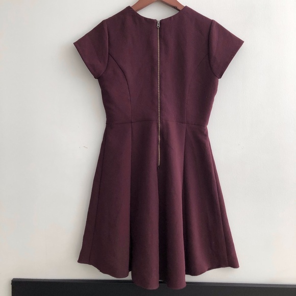 Wilfred for Aritzia Foucault V-Neck Dress - Picture 3 of 5